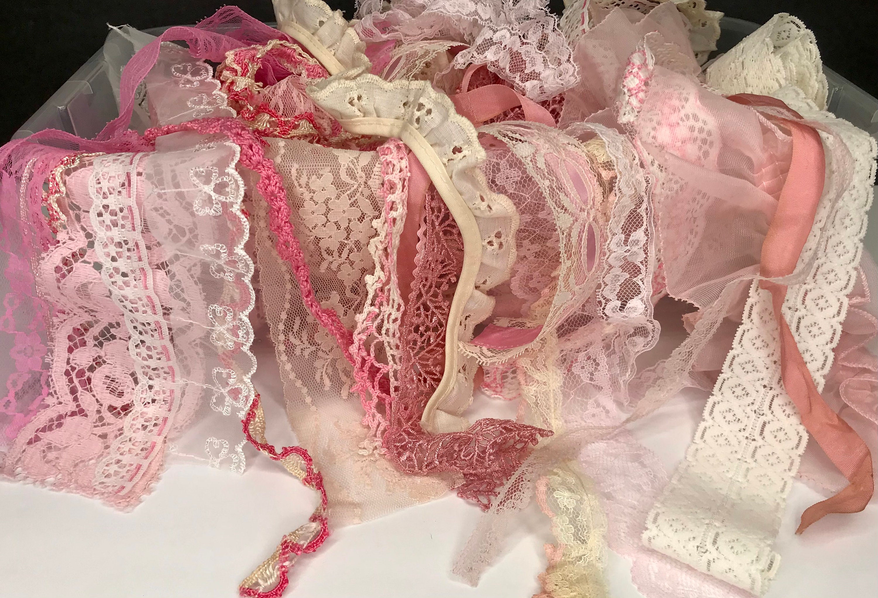 Mixed Media Fabric-Sewing-Collage Fabric Junk Journal Supplies 3 Yards Tea Stained Vintage Floral Lace Trim Vintage Sewing Lace Trims