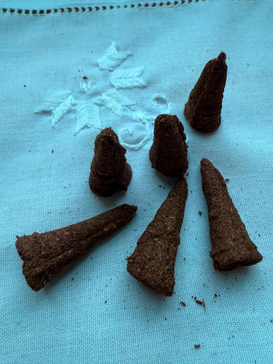Handmade Tibetan Herbal Incense Cones, Buddhist Meditation Prayer Aroma — image 5