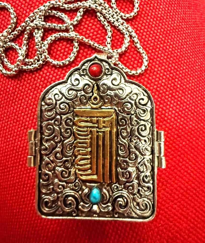 Guru Rinpoche Gau – Handmade Tibetan White Copper Shrine with 4cm Yellow Copper Padmasambhava Statue, Blessed & Consecrated — image 3