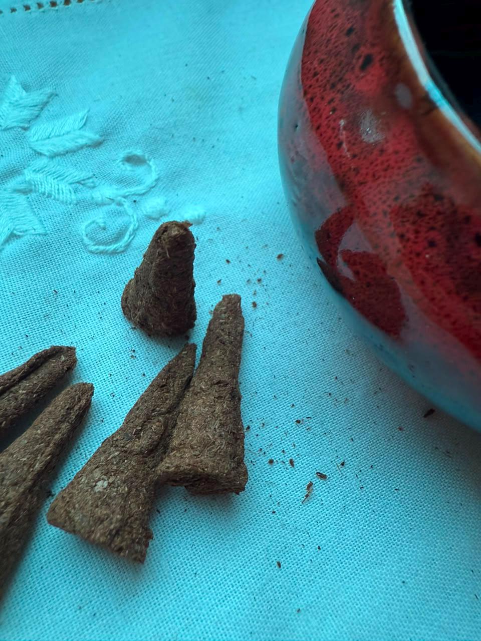 Handmade Tibetan Herbal Incense Cones, Buddhist Meditation Prayer Aroma — image 3