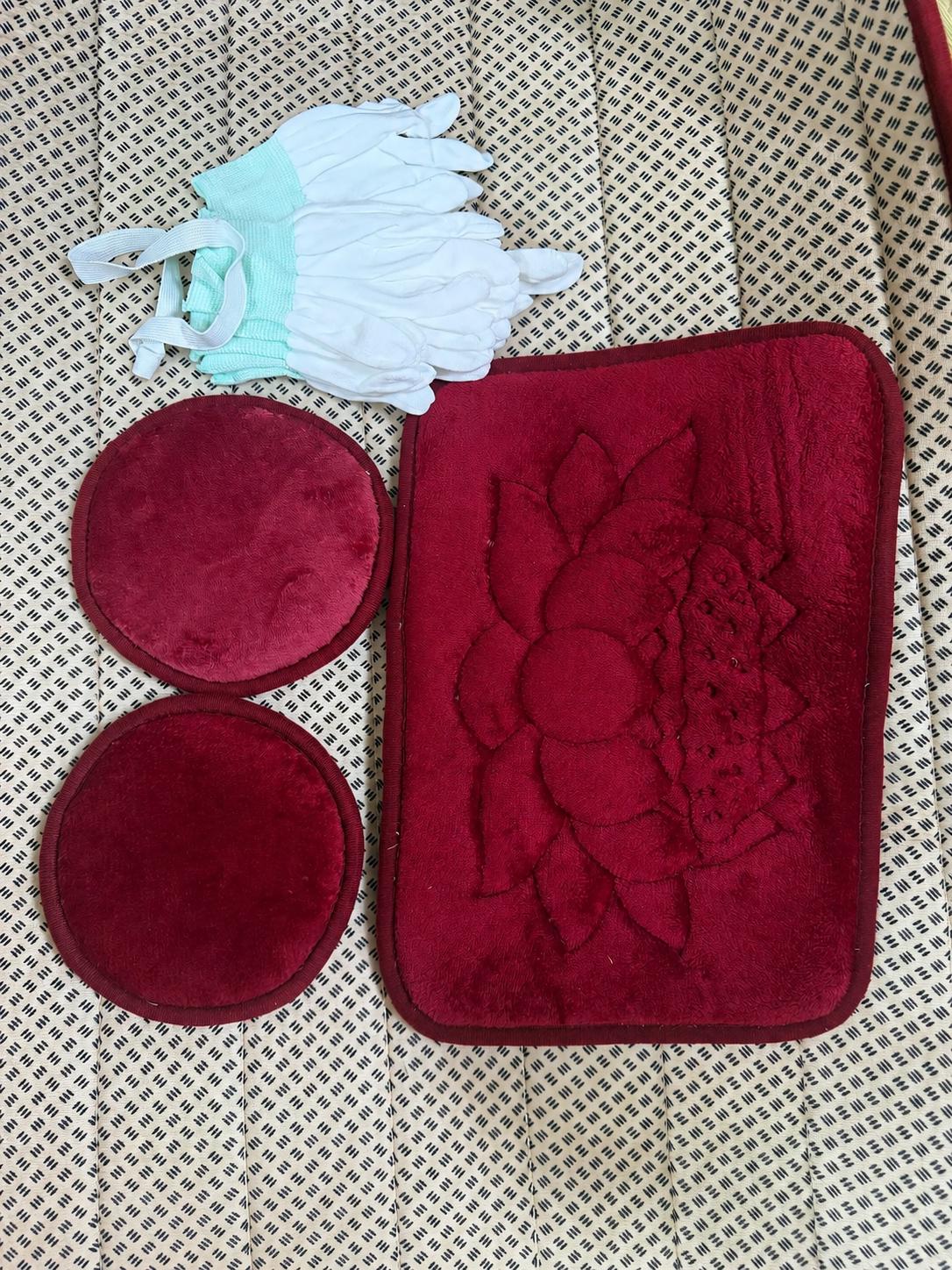 Ngondro Prostration Mat Set – Velvet Buddhist Practice Mat for Vajrayana Prostrations, Guru Yoga & Retreat — image 2