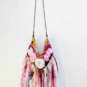Bolso bandolera bohemio, bolso de hombro rosa, bolso con flecos, regalo único para ella.