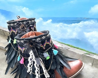 Zwarte veren laarsmanchet/omslag boho laarshoes cowboylaarshoes.