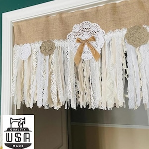 Cantonnière de fenêtre en dentelle de jute : décoration de ferme shabby chic