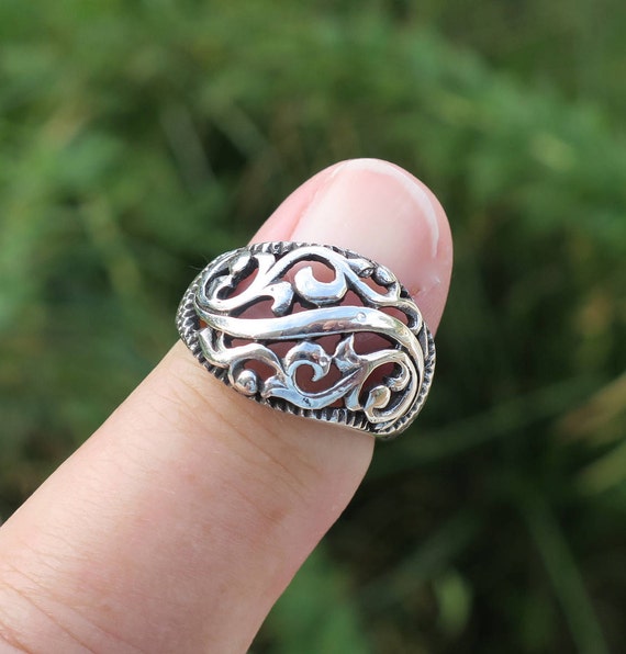 SALE Pretty Vintage 925 Sterling Silver Swirl Ring - image 1