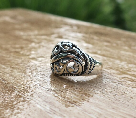 SALE Pretty Vintage 925 Sterling Silver Swirl Ring - image 7