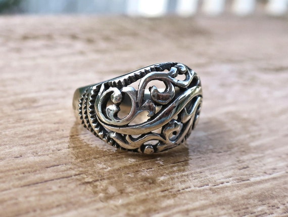 SALE Pretty Vintage 925 Sterling Silver Swirl Ring - image 6