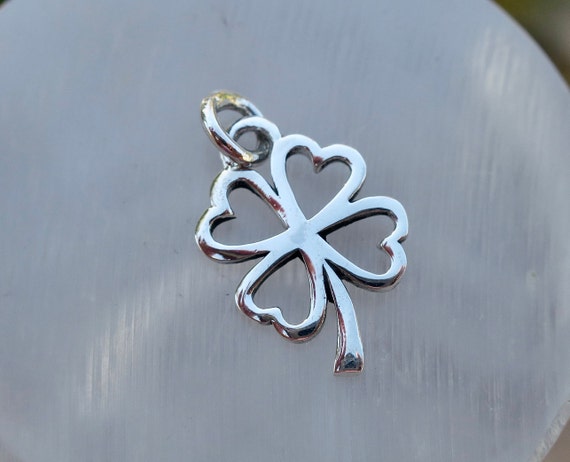 925 Sterling Silver 4 Leaf Clover Charm 925 Sterling Silver 4 Leaf Clover Charm