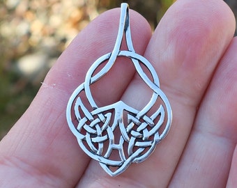 Lovely 925 Sterling Silver Celtic Pendant