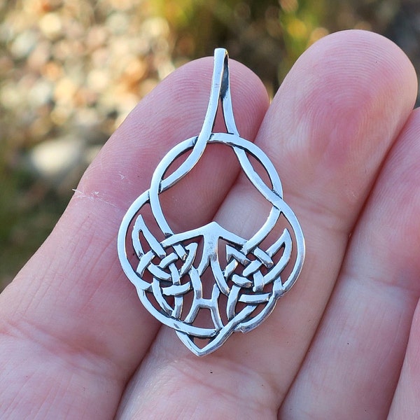 Lovely 925 Sterling Silver Celtic Pendant