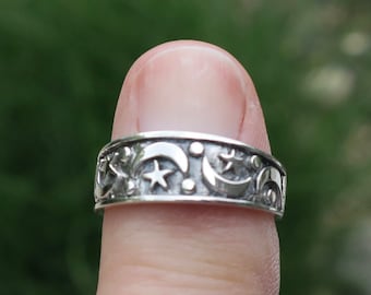 Vintage 925 Sterling Silver Moon and Star Ring