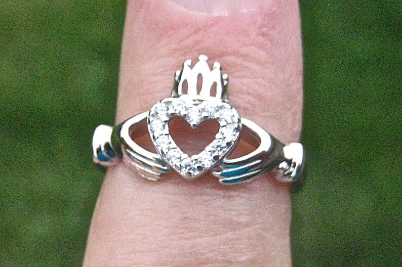 SALE Beautiful Vintage 925 Sterling Silver and CZ Claddagh Ring