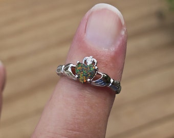 SALE Vintage 925 Sterling Silver Green Lab Opal Claddagh Ring