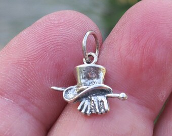 B VINTAGE STERLING SILVER CHARM TELEPHONE BAGPIPES RINGS ANCHOR CROSS CAMEL HAT B VINTAGE STERLING SILVER CHARM TELEPHONE BAGPIPES RINGS ANCHOR CROSS CAMEL HAT