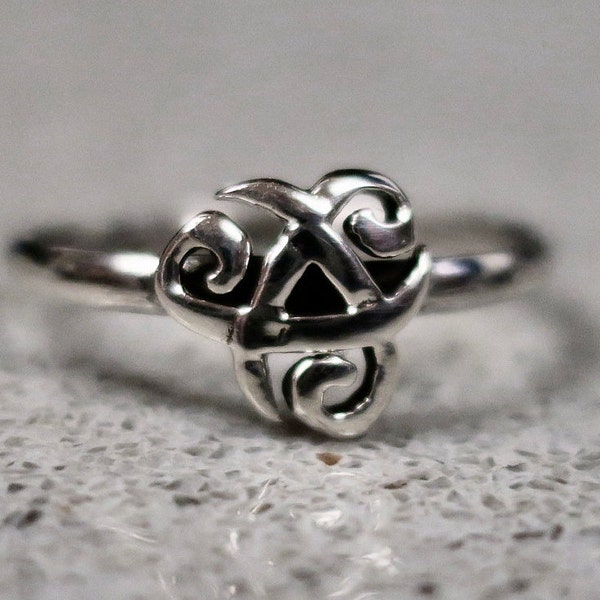 Vintage 925 Sterling Silver Tribal Celtic Knot Ring