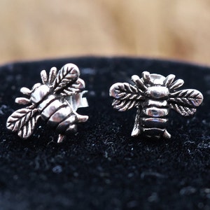 Vintage 8mm 925 Sterling Silver Bee Stud Earrings