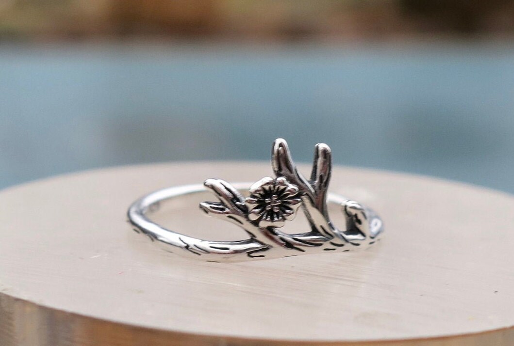 Dainty Vintage 925 Sterling Silver Flower Ring - Etsy