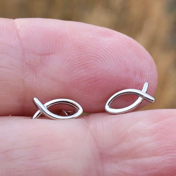 Vintage 925 Sterling Silver Ichthys Christian Fish Stud Earrings