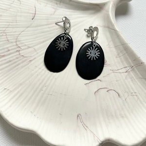 Tagua earrings, black tagua earrings, dangle earrings, black earrings, nut earrings dangle, gift for her, sustainable gift, handmade earring