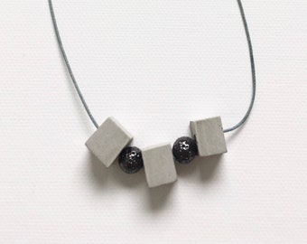 Long concrete necklace, pendant with three gray natural cement cubes, geometric cement necklace, set of 3 cubes, modern urban jewelry