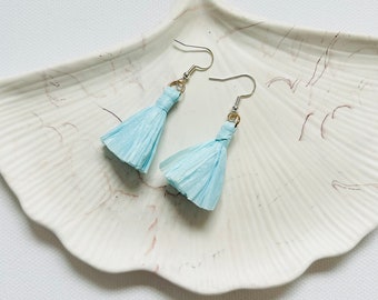 Raffia earrings, tassel raffia earrings, blue earrings, dangle earrings, boho tassel earrings, summer raffia earrings, coastal earrings