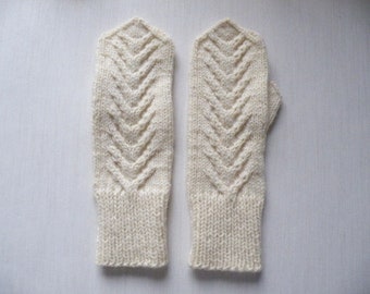 White wool knitted mittens, wool knitted gloves, winter white wool gloves, handmade cable knit wool mittens, knitted white wool mittens