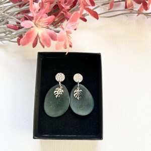 Tagua earrings, green earrings, green nut earrings, tagua dangle earrings, green earrings, gift for vegan, light dangle earrings