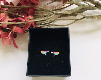 Boucles d'oreilles oiseaux, clous d'oreilles argent minuscules oiseaux, mini boucles d'oreilles clous, cadeau pour amoureux des oiseaux, bijoux nature, clous d'oreilles en émail, clous d'oreilles minuscules oiseaux émaillés