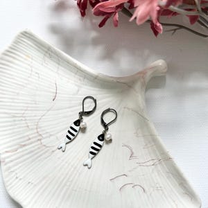 Fish earrings, stripped fish earrings, mermaid earrings, beach jewelry, ocean jewelry, black and white earrings, handmade gift for her