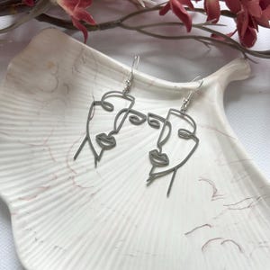 Human face earrings, Picasso inspired earrings, face silhouette dangle, silver earrings, people face statement earrings, sterling earrings