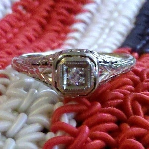 1920&#39;s TRAUB ORANGE BLOSSOM 18k Diamond Ring