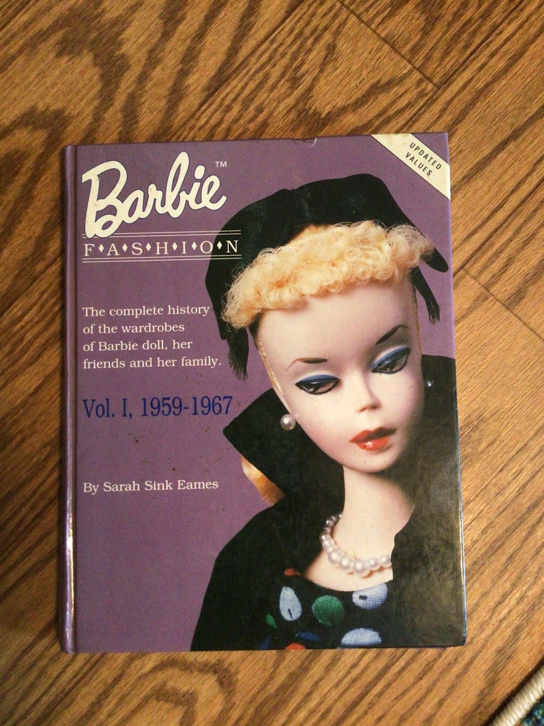 Barbie Fashion hard copy book Vol.I 1959-1967 image 1