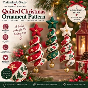 Könnte beinhalten: Ein digitales Schnittmuster für drei gesteppte Stoff-Weihnachtsbaumschmuckstücke in Spiralform. Das Design umfasst einen Stern als Spitze, einen spiralförmigen Stoffkörper mit Schneeflocken- und Stechpalmenmotiven sowie eine goldene Glocke.