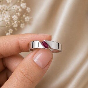 Unisex-Ring mit rotem Rubin, rechteckigem Baguetteschliff, rosafarbenem Edelstein, Statement-Ring aus 925er Sterlingsilber