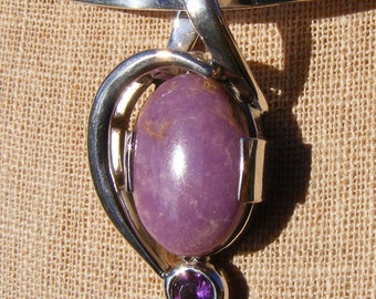 COLLAR DE FOSFOSIDERITA, Piedra de Curación y Esperanza, Púrpura Natural con Matriz Amarilla, Amatista Facetada, Diseño Inusual, Plata de Ley