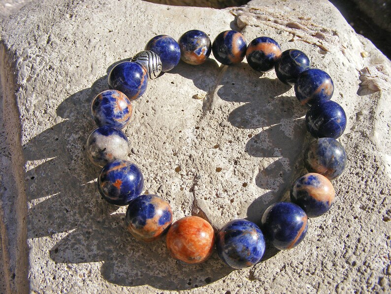 Look - Beauty Striking of colorful bracelet collection video Look - Beauty Striking of colorful bracelet collection video