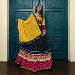 Black Magenta Lehenga Choli, Yellow Dupatta Lehenga, Embroidered Gujarati Lehenga, Thread Sequin Choli, Wedding Outfit, Navratri Garba Wear