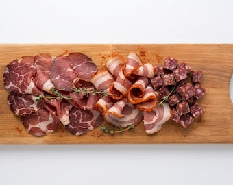 Vassoio da portata lungo in legno, piatto per salumi con manico