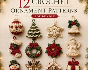 Puede incluir: Un paquete PDF digital titulado NORIELLE 12 CROCHET ORNAMENT PATTERNS que presenta doce adornos navideños de ganchillo, incluyendo una bola, árbol, estrella, campana, calcetín, corona, flor de pascua, ángel, muñeco de nieve, reno, casa y un regalo.