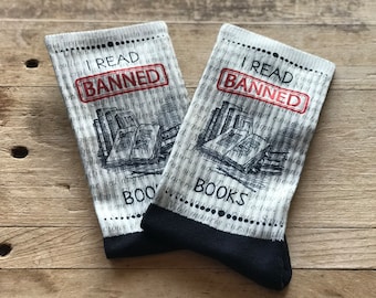 Ich lese verbotene Bücher Crew Socken | Crew Socken | Banned Bücher | Geschenk für Ihn | Crew Socken | Geburtstag | Vatertag | Weihnachtsgeschenk | Geschenk