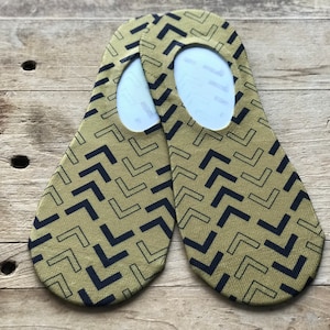 Abstract Lined Arrows No-Show Socks | Abstract | Gift for Her | Black/Mustard Yellow | No-Show Socks | Stocking Stuffer | Mother&#39;s Day