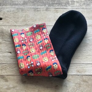 Chaussettes Comic Pop Art Men’s Crew | Chaussettes pour hommes | Chaussettes d’équipage | Bas Stuffer | Cadeau | Bande dessinée | Pop Art | | rouge | à motifs Têtes de bandes dessinées