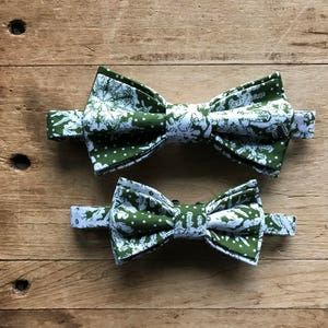 Simply Me • Gentlemen ~ Father and Son Bow Ties ~ Green and Ivory Snowflake ~ Bow Tie ~ Gift ~ Family Photos ~ Christmas  ~ Holiday