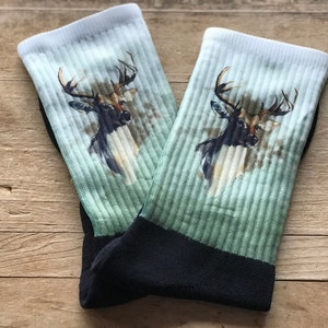Whitetail Reh Crew Socken | Crew Socken | Reh | Natur | Geschenk für Ihn | Geburtstag | Vatertag | Strumpffüller | Jubiläums-| Woodland
