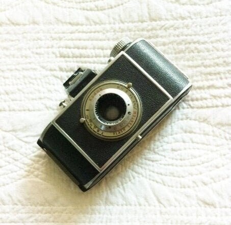 Kodak 1930 Bantam 828 mini cámara de película plegable, una de las