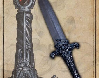 Azraël foam LARP poniard for live action role playing or cosplay.