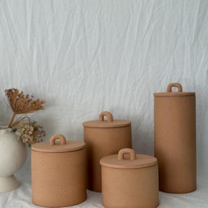 Handmade Ceramic Canister with Lid Minimalist Coffee Tea Sugar Jar Boho Japandi Farmhouse Kitchen Storage Artisan Pottery Kitchen Decor Jars
