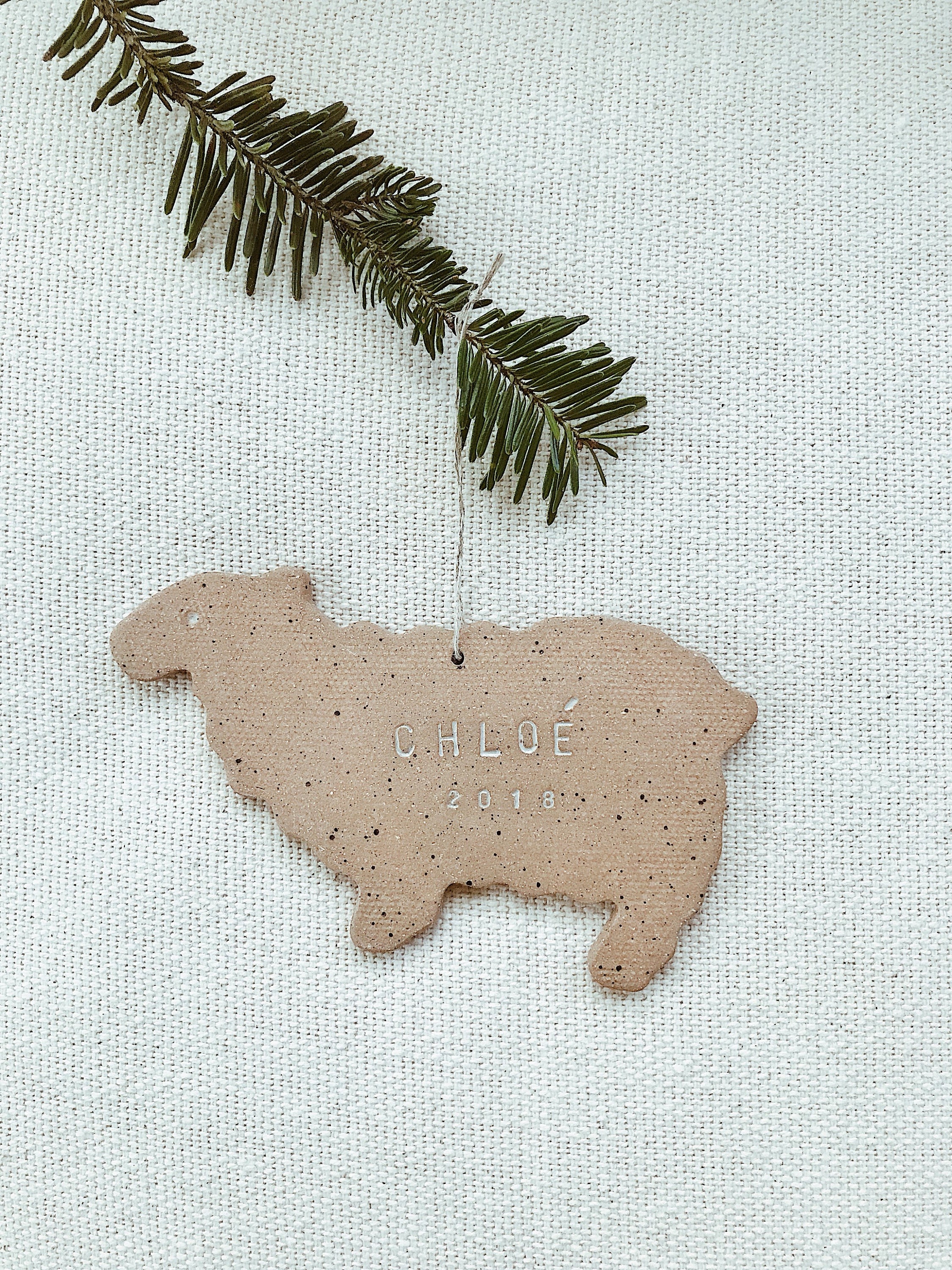 Ornement Personnalisé Pour Enfant de Mouton Naturel Terreux Boho