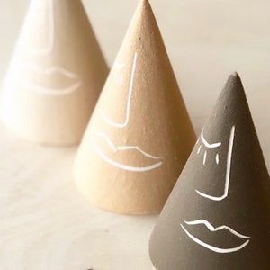 Face Ring Holder Cone Ceramic Rings Storage Neutral Colors image 2