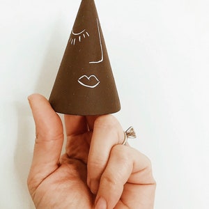 Face Ring Holder Cone Ceramic Rings Storage Neutral Colors image 5